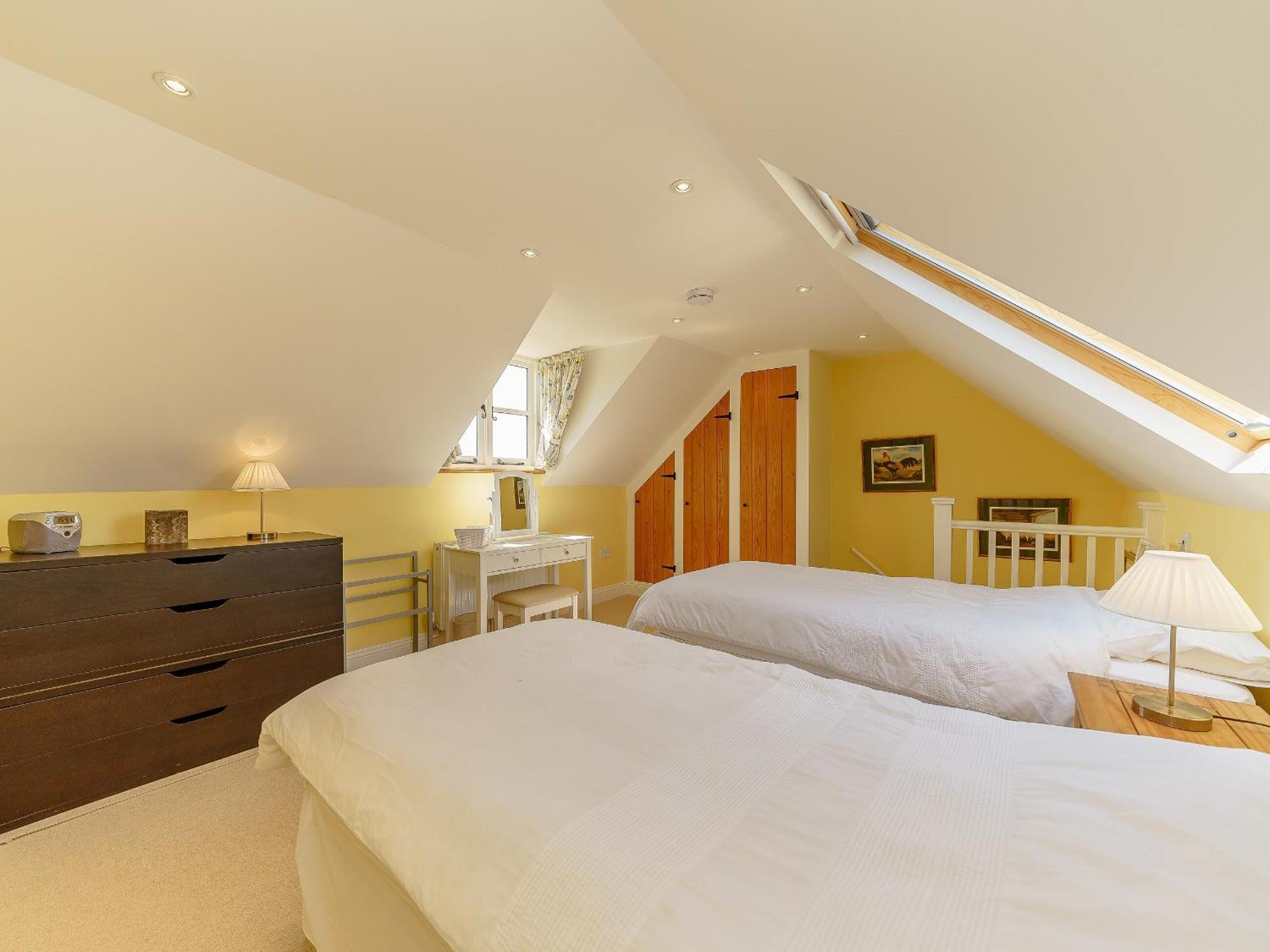 The Clock House Villa Bisley  Buitenkant foto